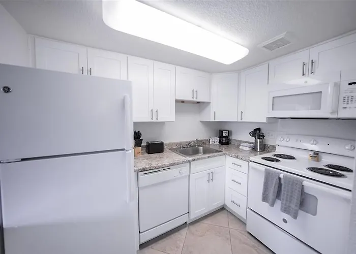 118 Fully Furnished 1br Suite-outdoor Pool *